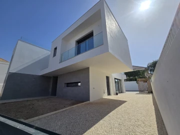 Moradia T4 para Venda em Tavira (Santa Maria e Santiago)