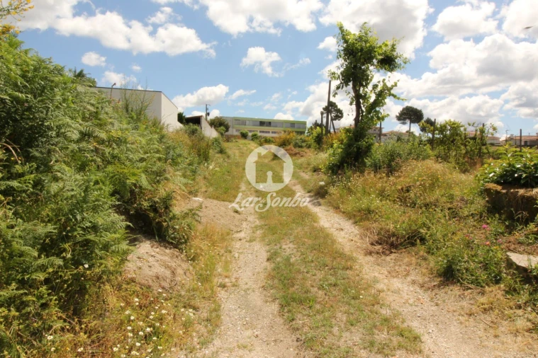 Terreno para Venda em Fornelos Foto 2