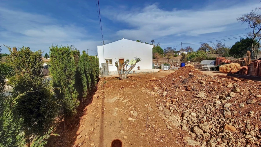 Moradia T5 para Venda em Ferreiras Foto 5