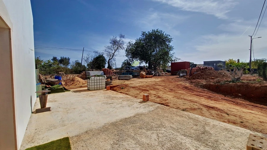 Moradia T5 para Venda em Ferreiras Foto 35