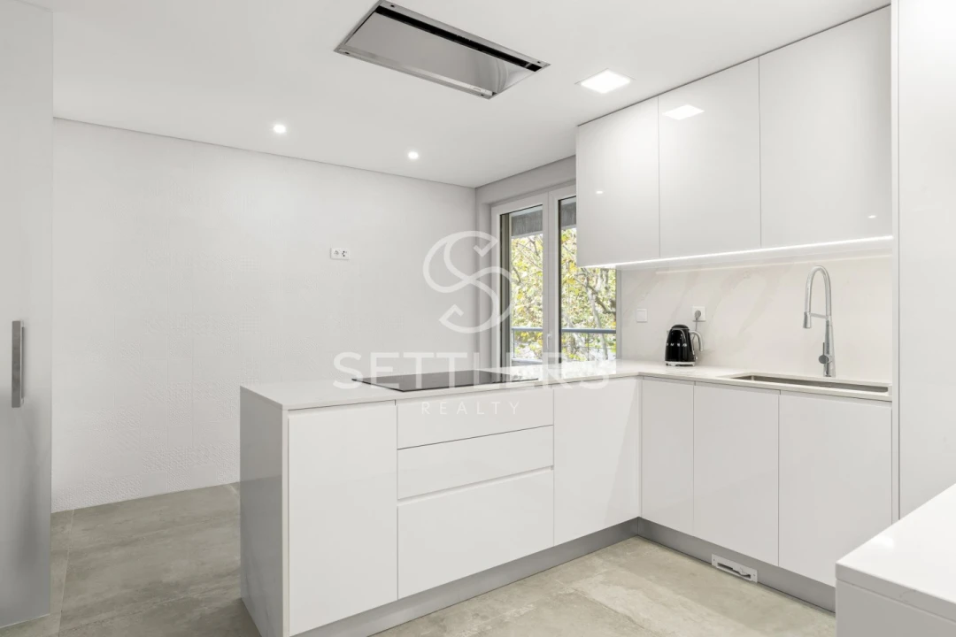 Apartamento T3 para Venda em Carcavelos e Parede Foto 8