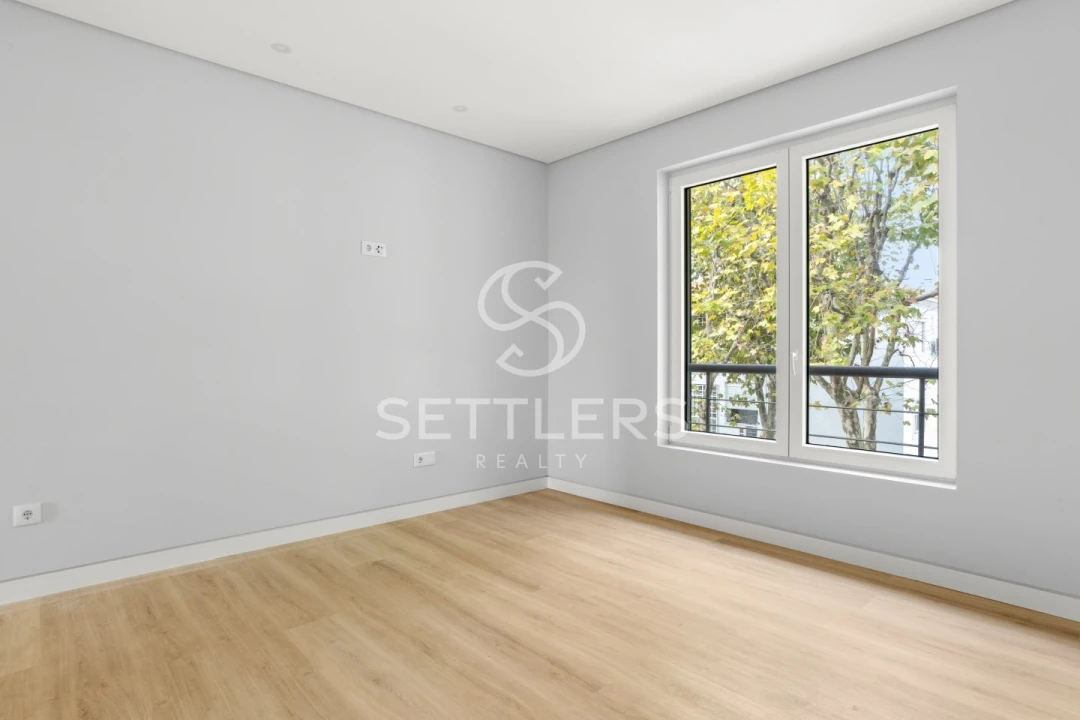 Apartamento T3 para Venda em Carcavelos e Parede Foto 13