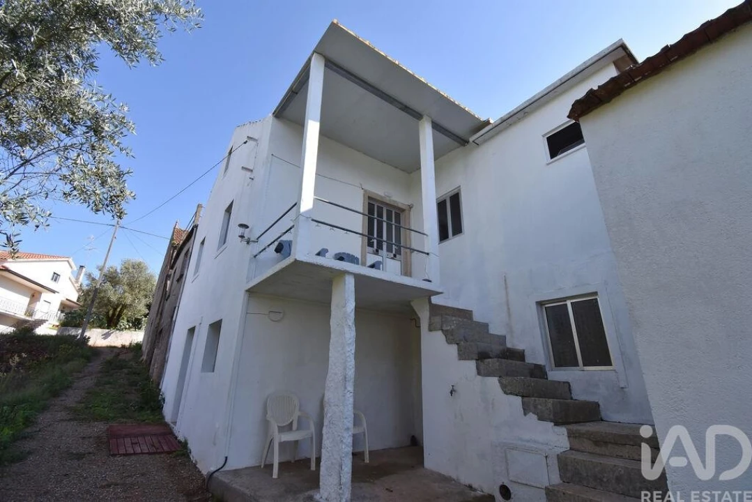 Moradia T3 para Venda em Cumeeira Foto 3