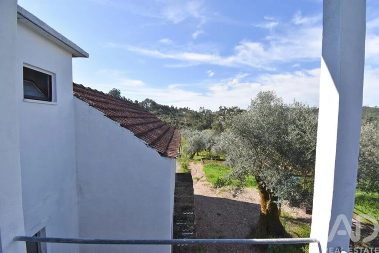 Moradia T3 para Venda em Cumeeira Foto 19