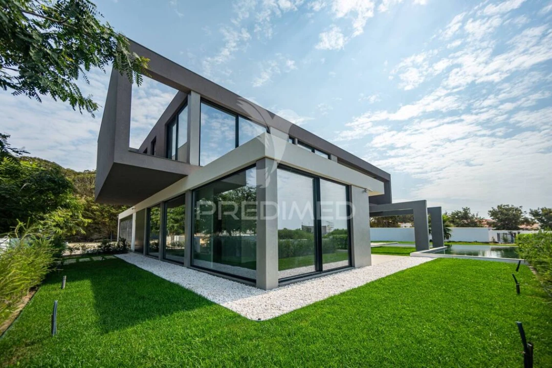 Moradia T4 para Venda em Porto Covo Foto 1