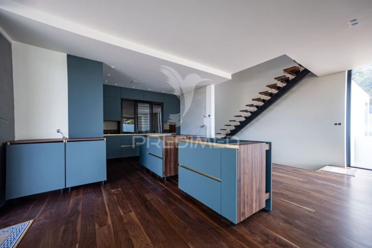 Moradia T4 para Venda em Porto Covo Foto 16