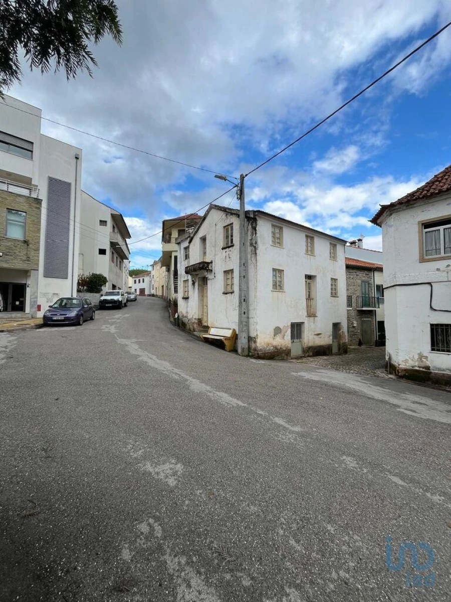 Moradia T4 para Venda em Sobreira Formosa e Alvito da Beira Foto 3