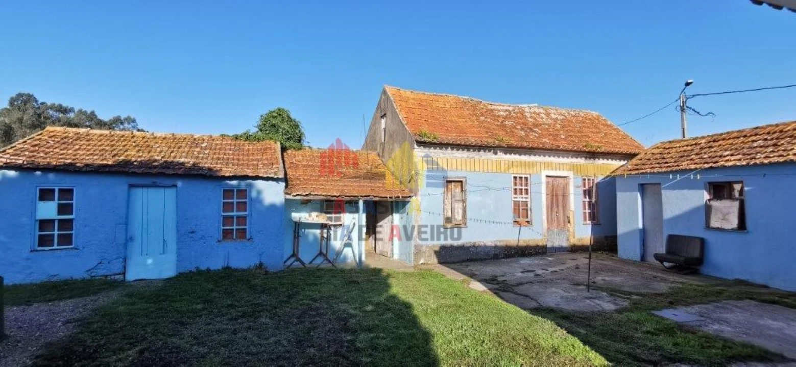 Moradia T3 para Venda em Bunheiro Foto 3