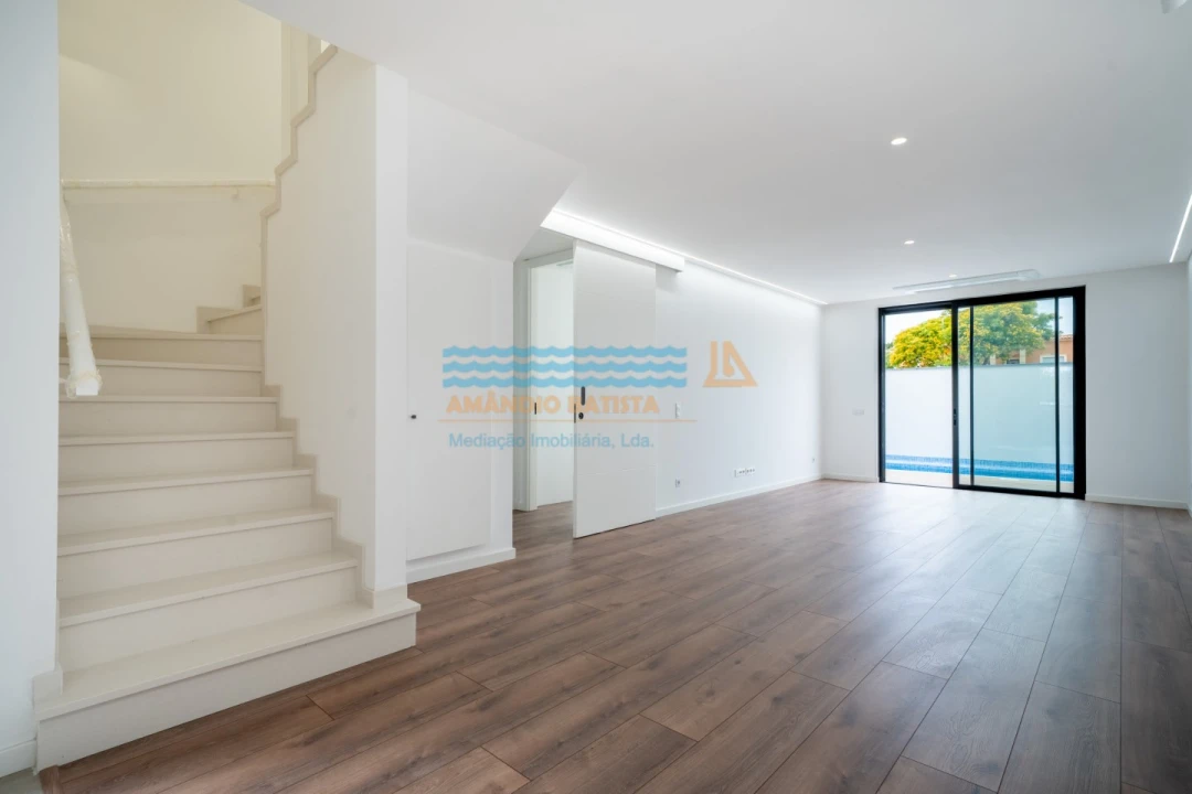 Moradia T3 para Venda em Moncarapacho e Fuseta Foto 8