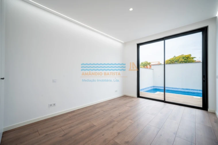 Moradia T3 para Venda em Moncarapacho e Fuseta Foto 13