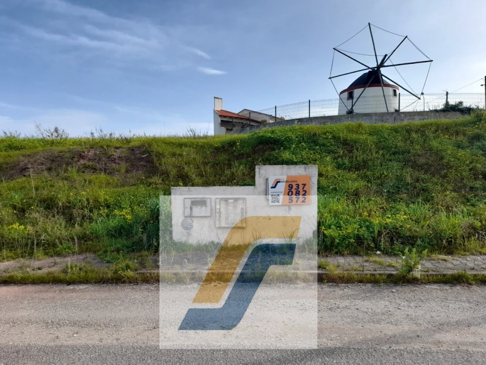 Terreno para Venda em Lourinhã e Atalaia Foto 1