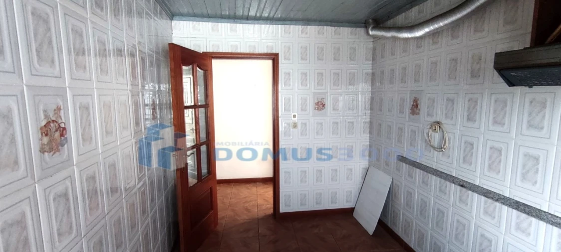 Moradia T2 para Venda em Sanfins do Douro Foto 5