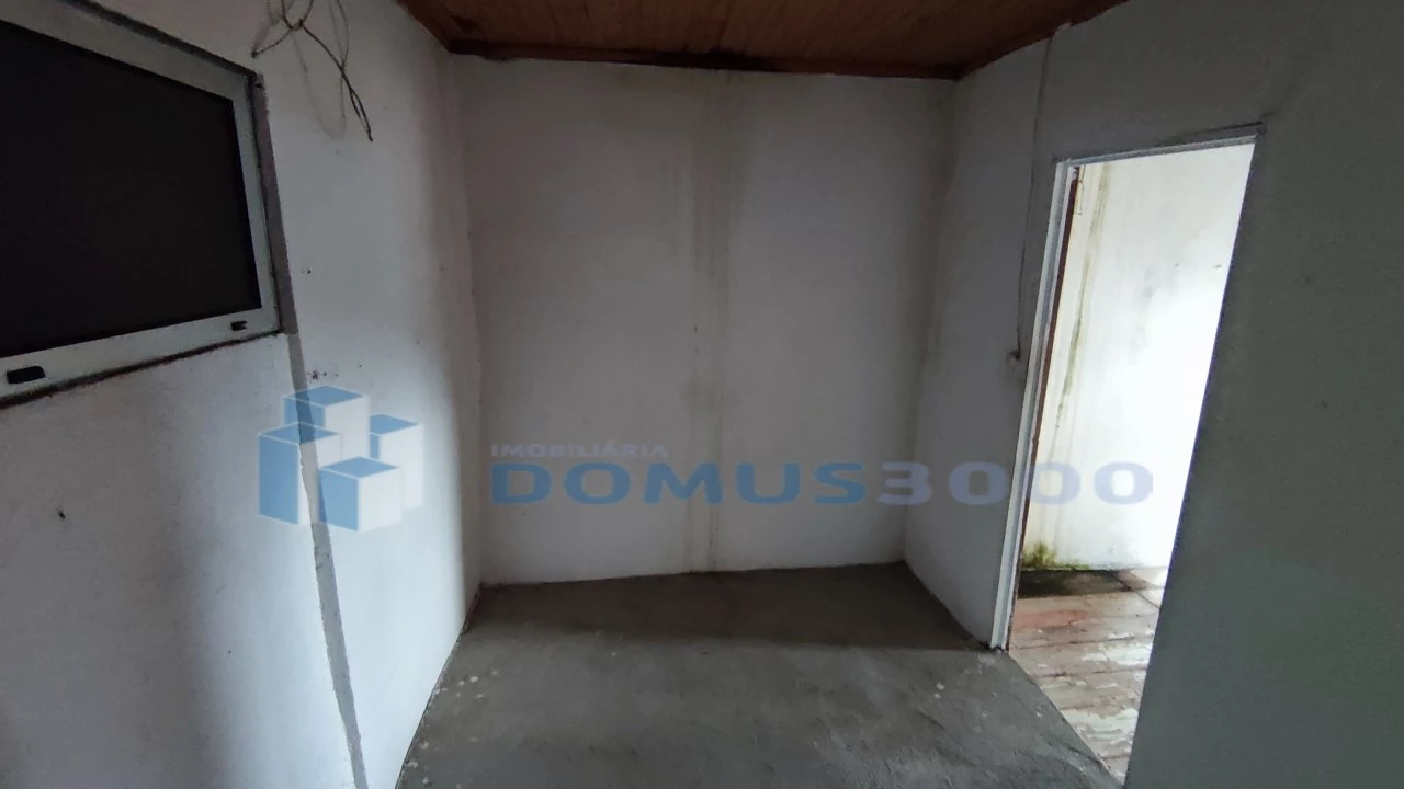 Moradia para Venda em Lobrigos (São Miguel e São João Baptista) e Sanhoane Foto 4