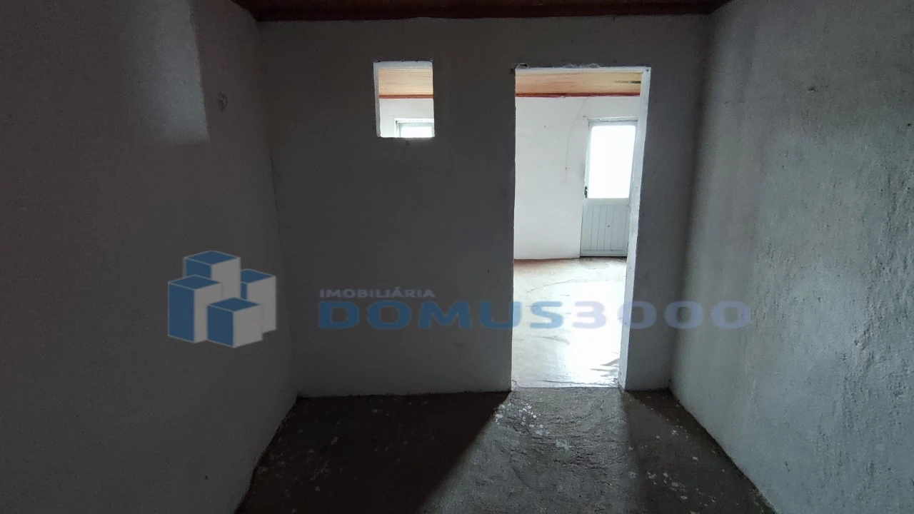 Moradia para Venda em Lobrigos (São Miguel e São João Baptista) e Sanhoane Foto 6