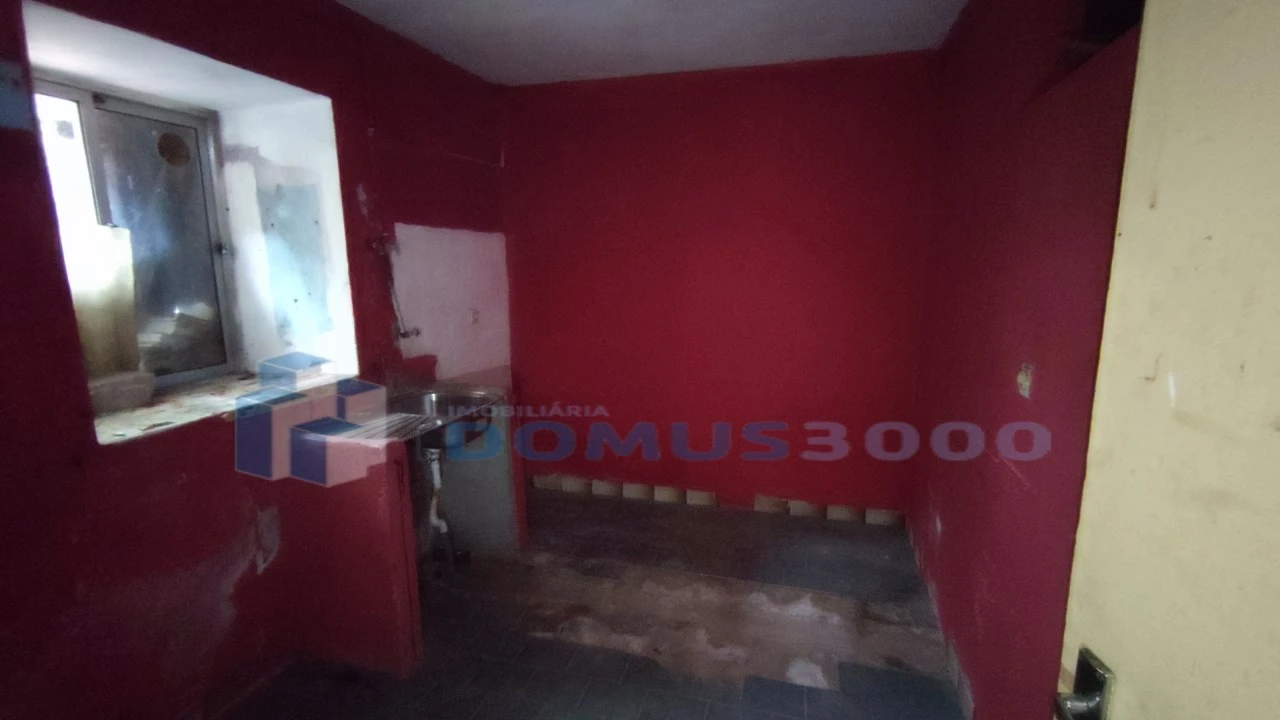 Moradia para Venda em Lobrigos (São Miguel e São João Baptista) e Sanhoane Foto 7