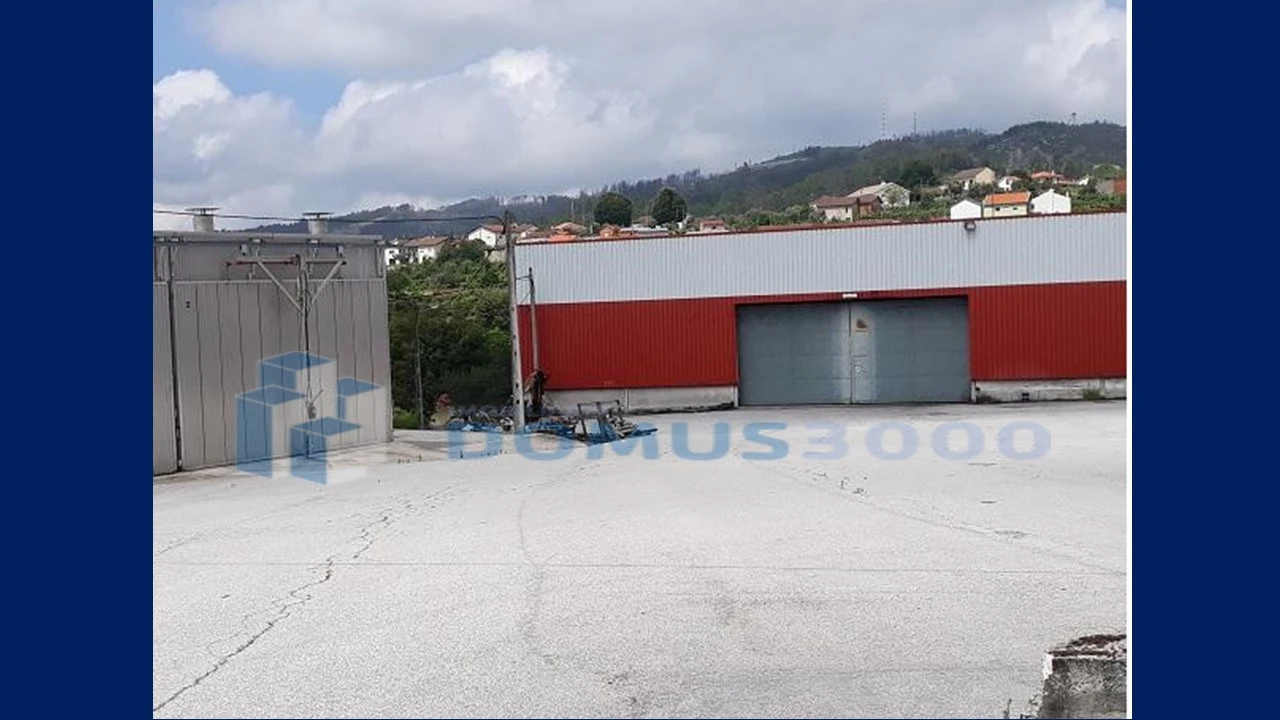 Armazém para Venda em Mões Foto 1