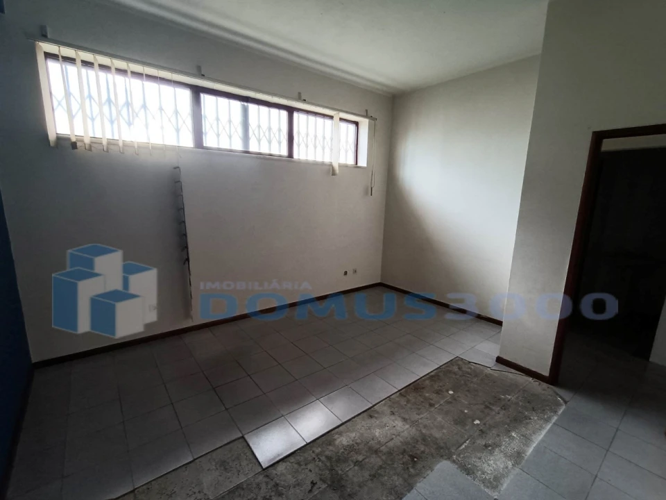 Loja para Venda em Nossa Senhora da Conceição, São Pedro e São Dinis Foto 5