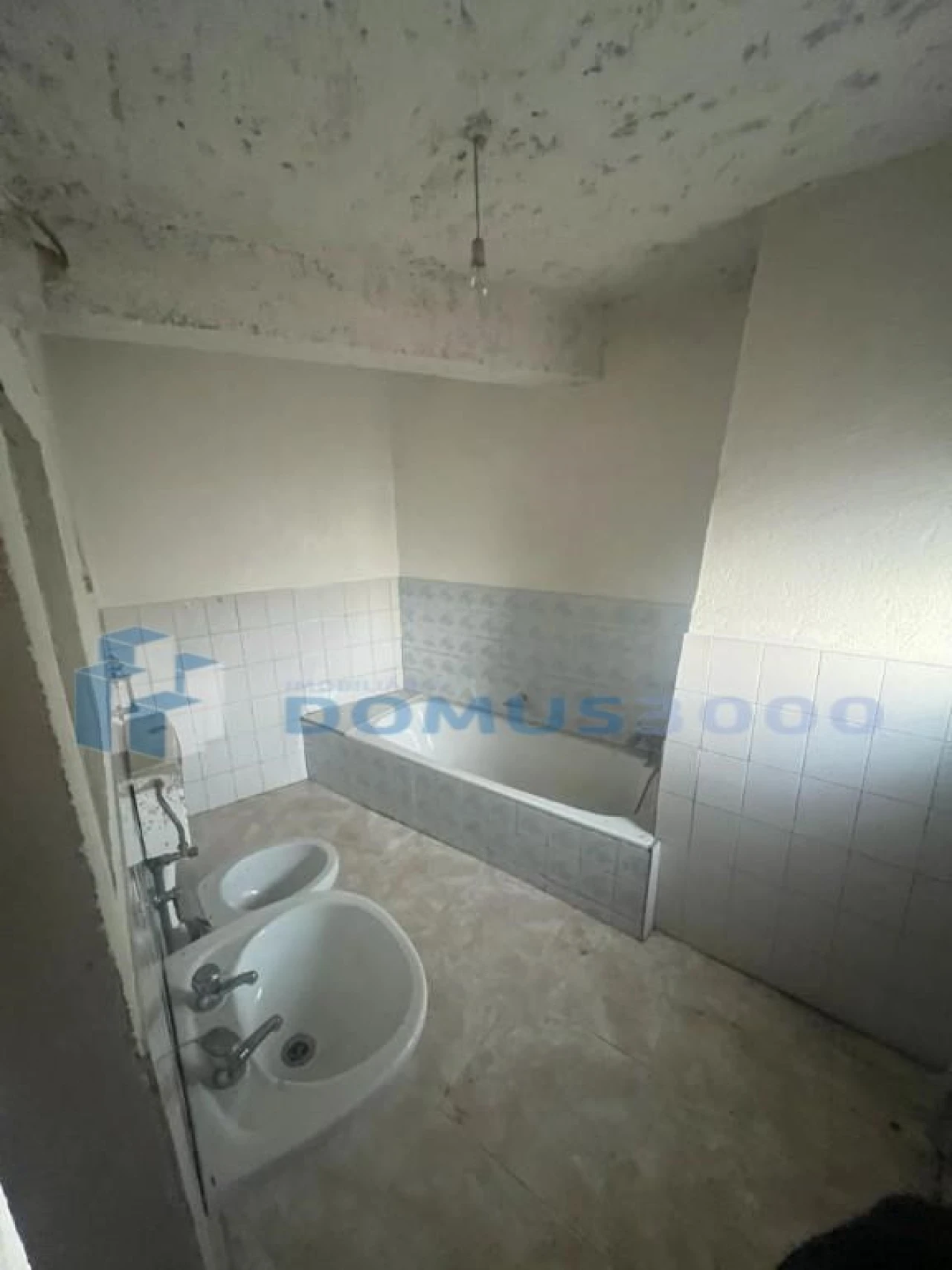 Moradia T2 para Venda em Nogueira e Ermida Foto 8