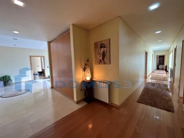 Moradia T4 para Venda em Folhadela