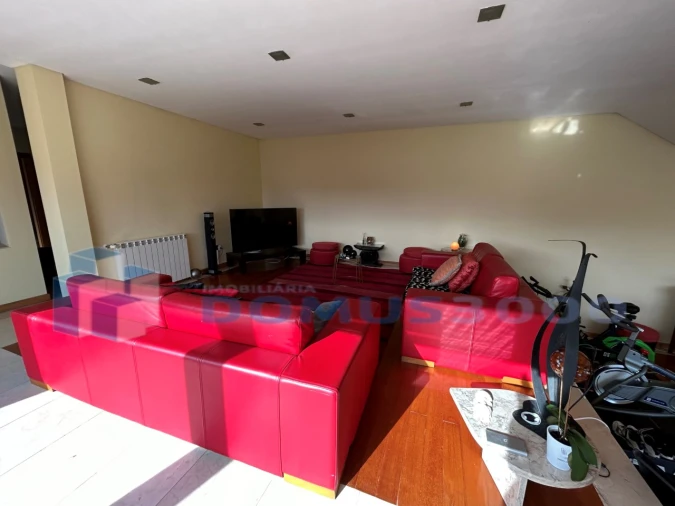 Moradia T4 para Venda em Folhadela Foto 17