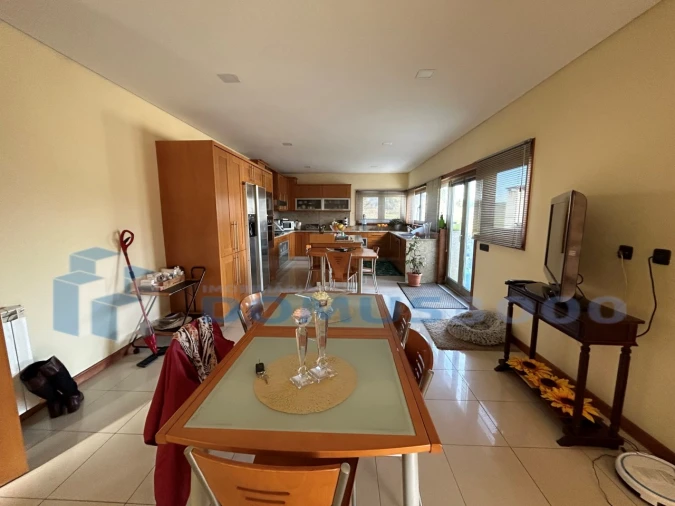 Moradia T4 para Venda em Folhadela Foto 18