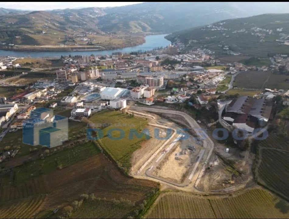 Terreno para Venda em Peso da Régua e Godim Foto 5