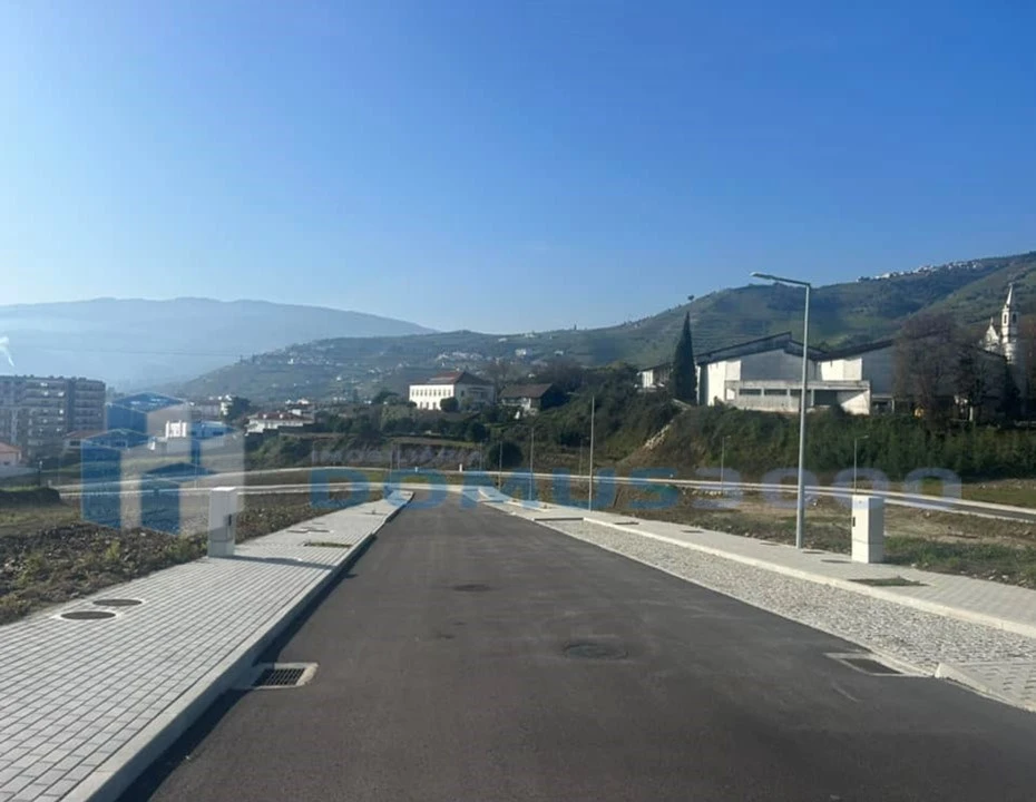 Terreno para Venda em Peso da Régua e Godim Foto 4
