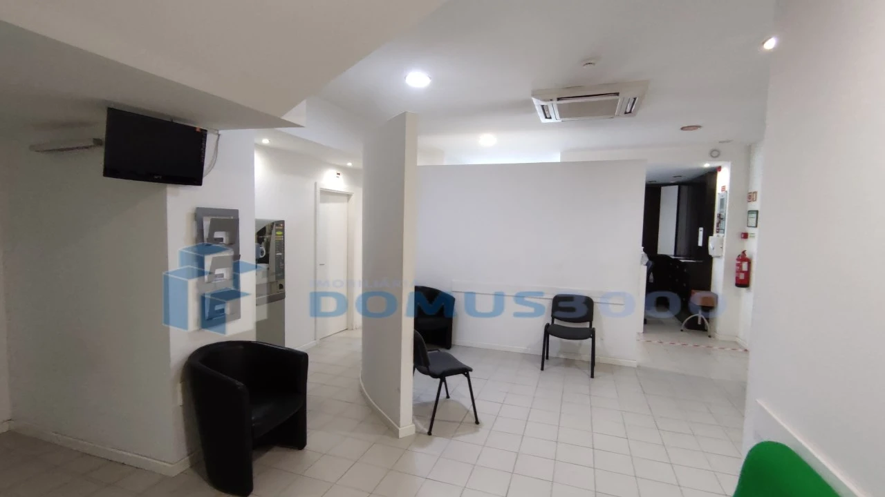 Loja para Arrendamento em Nossa Senhora da Conceição, São Pedro e São Dinis Foto 3