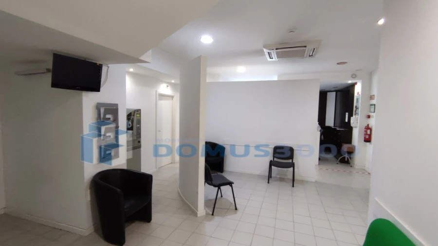 Loja para Arrendamento em Nossa Senhora da Conceição, São Pedro e São Dinis Foto 3