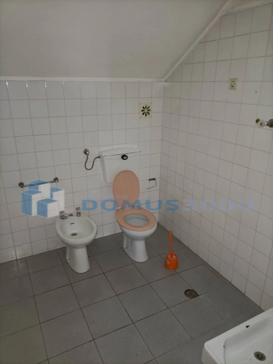 Loja para Arrendamento em Nossa Senhora da Conceição, São Pedro e São Dinis Foto 7