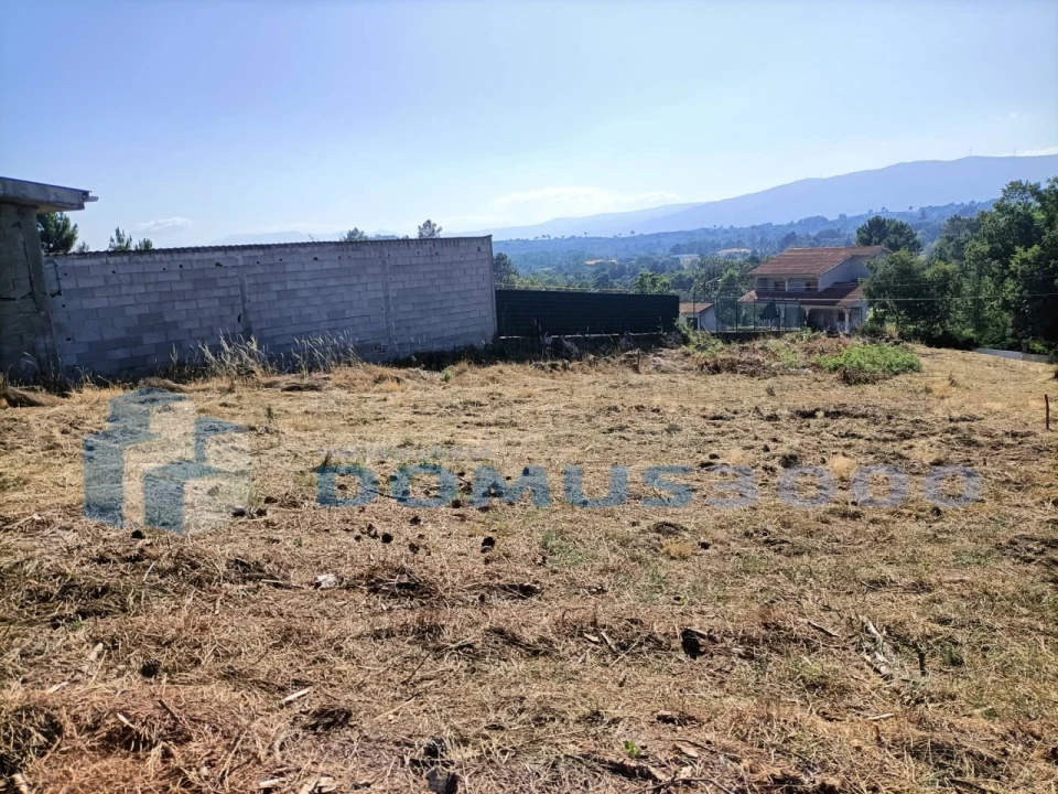 Terreno para Arrendamento em Mouçós e Lamares Foto 3