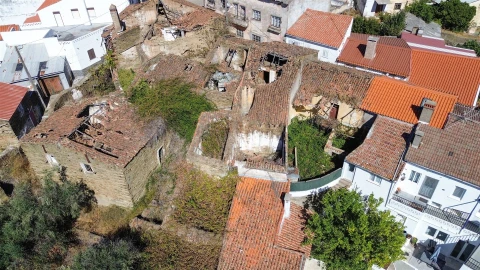 Moradia T0 para Venda em Cebolais de Cima e Retaxo