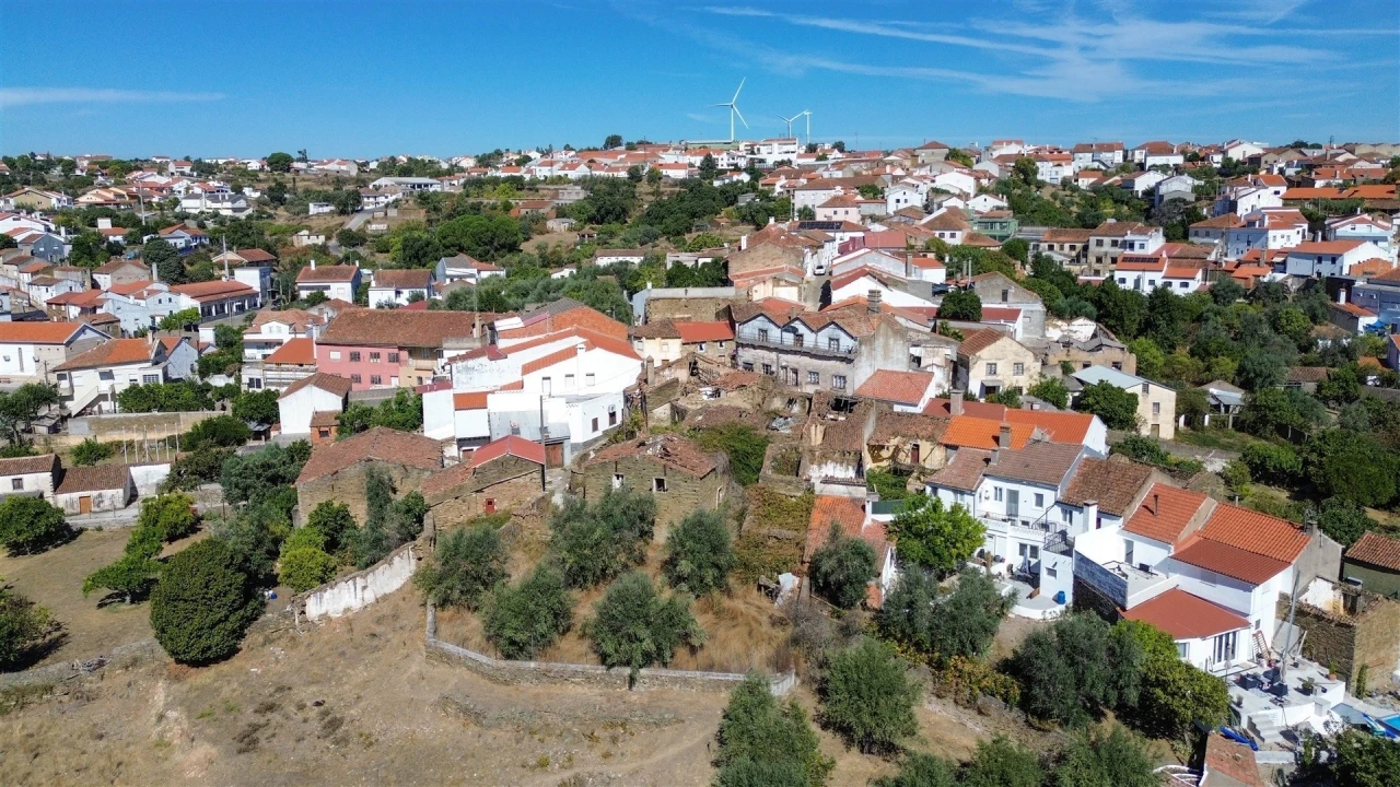 Moradia T0 para Venda em Cebolais de Cima e Retaxo Foto 51