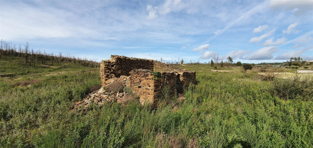 Quinta T0 para Venda em Freixial e Juncal do Campo Foto 7
