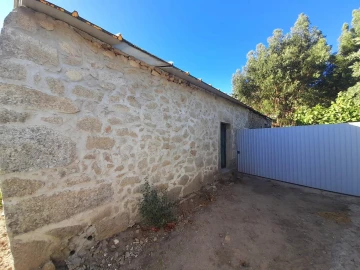 Quinta T1 para Venda em Póvoa de Rio de Moinhos e Cafede