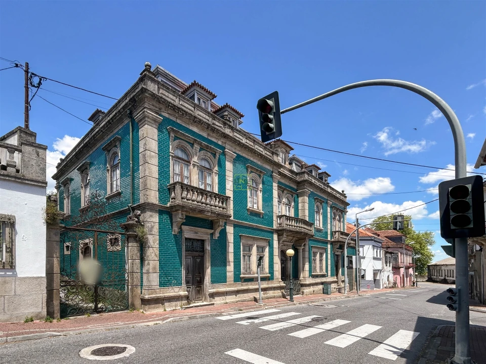 Moradia T9 para Venda em Tortosendo Foto 80