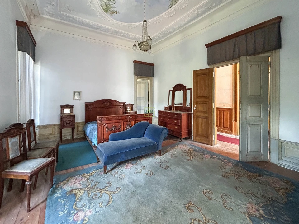 Moradia T9 para Venda em Tortosendo Foto 107