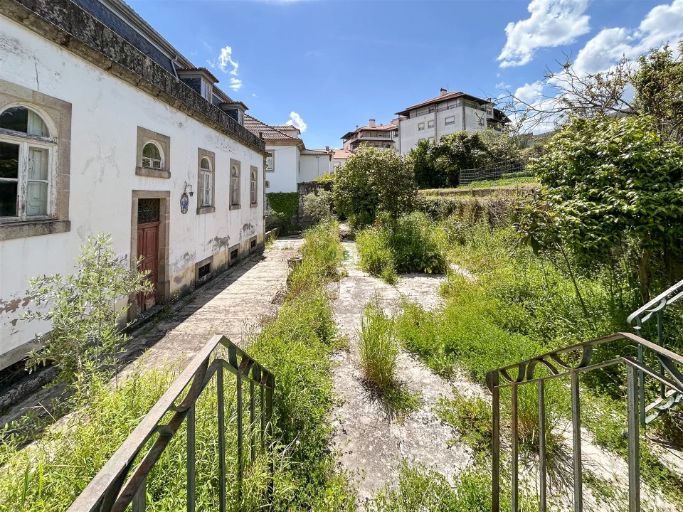 Moradia T9 para Venda em Tortosendo Foto 124