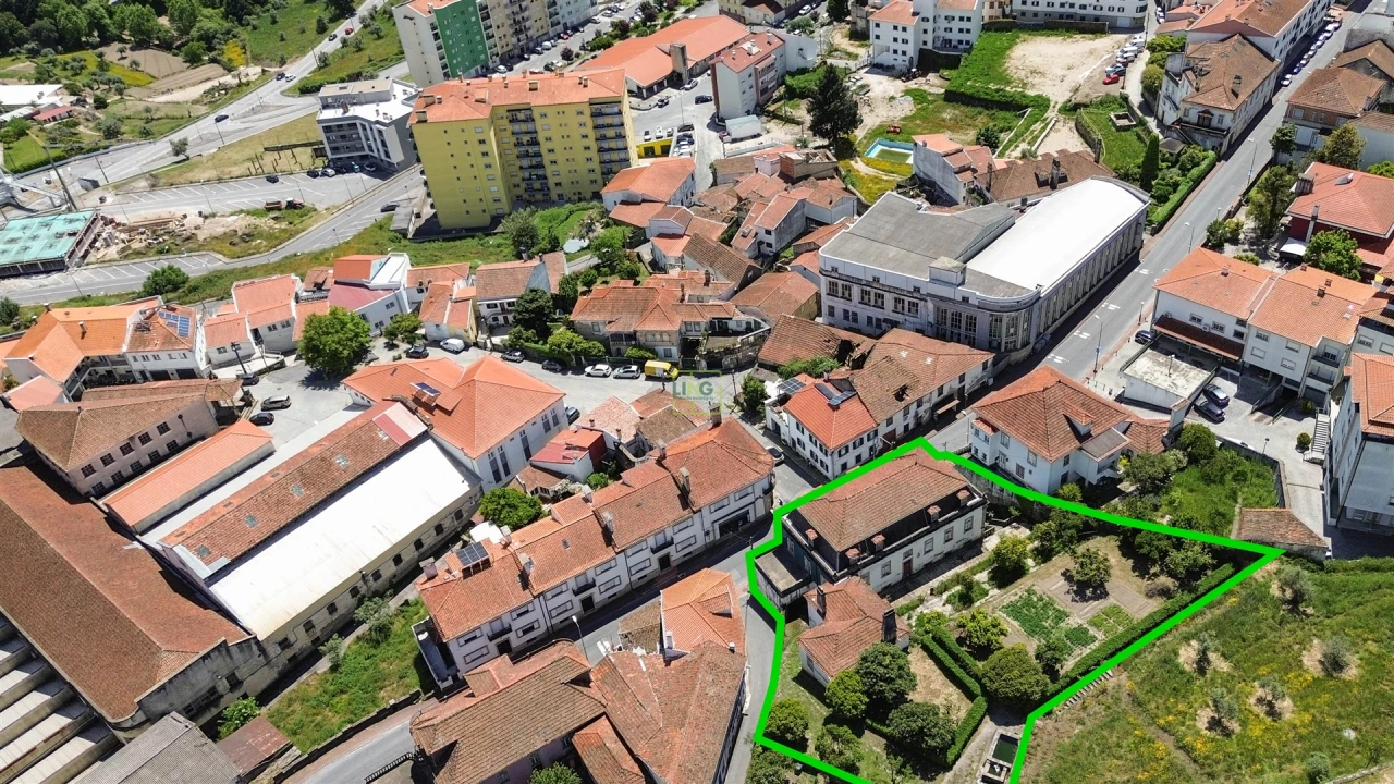 Moradia T9 para Venda em Tortosendo Foto 63