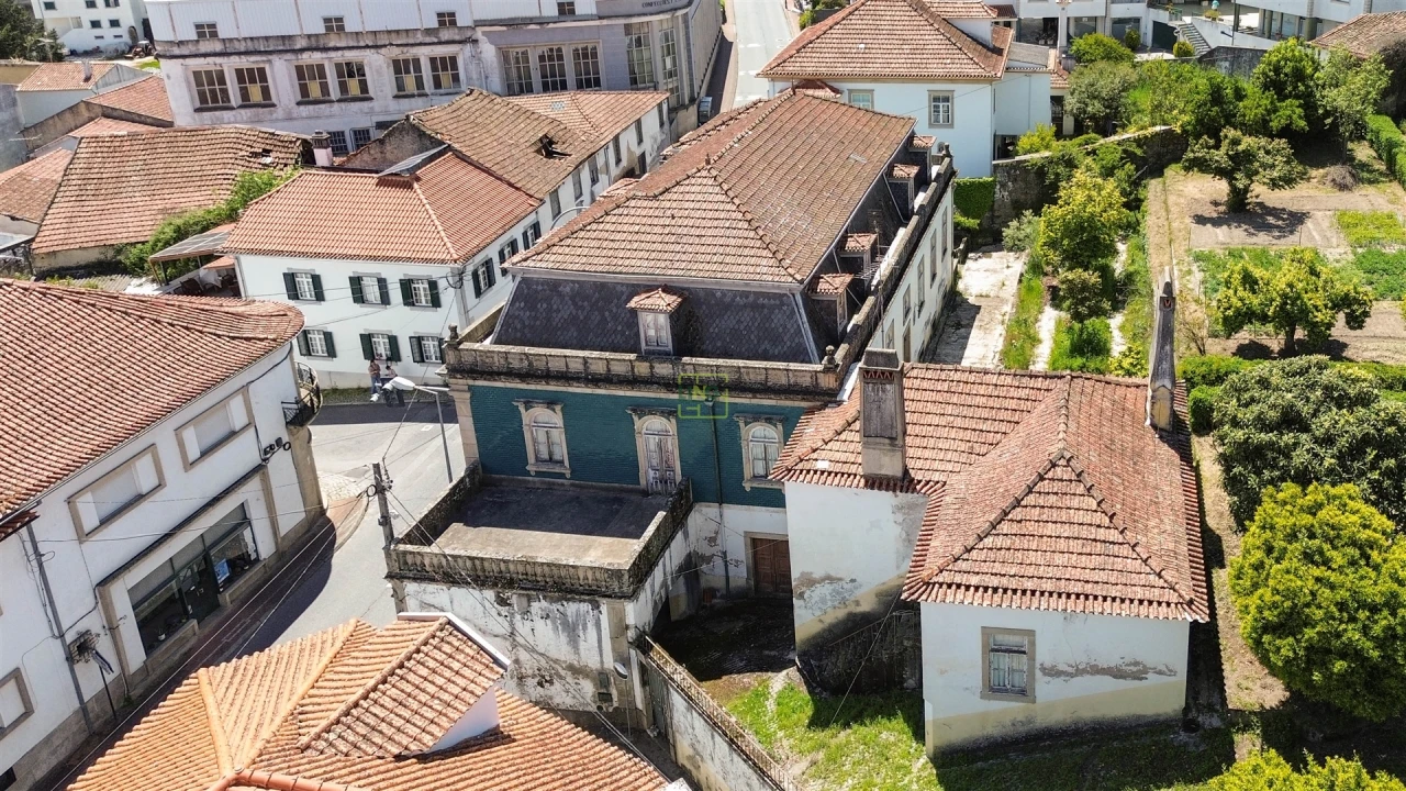 Moradia T9 para Venda em Tortosendo Foto 73