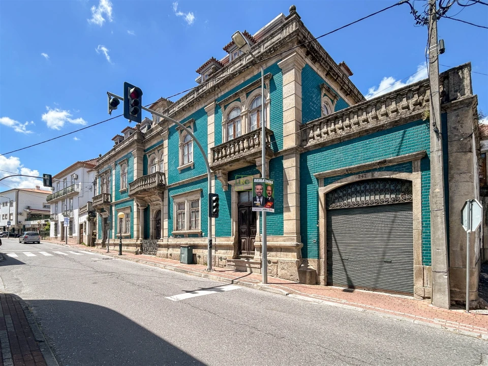 Moradia T9 para Venda em Tortosendo Foto 81