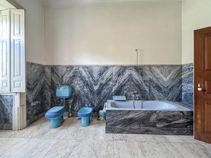 Moradia T12 para Venda em Tortosendo Foto 97