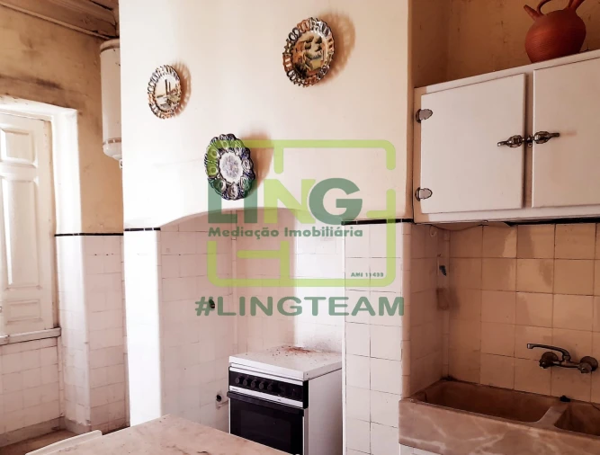 Moradia T12 para Venda em Tortosendo Foto 49