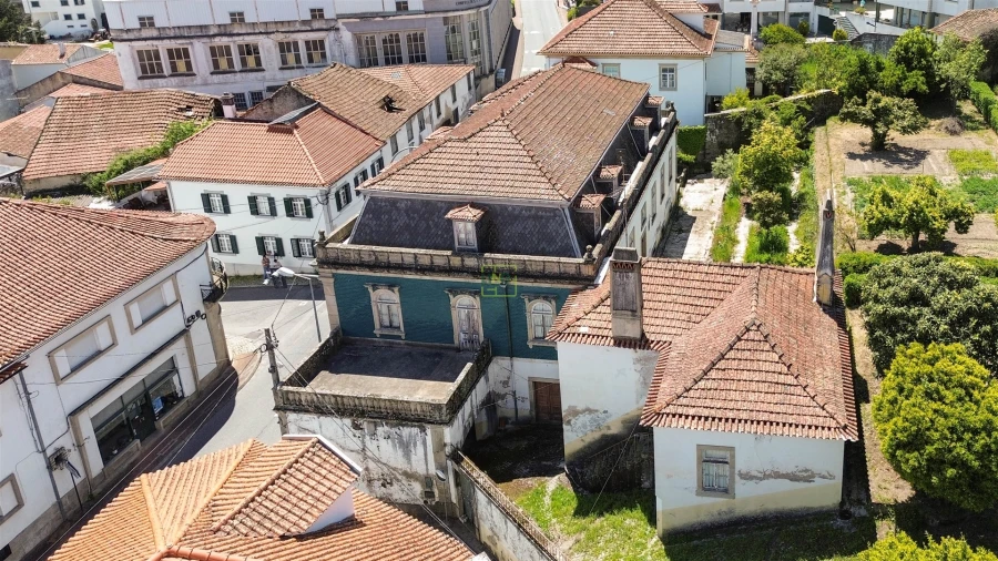 Moradia T12 para Venda em Tortosendo Foto 73