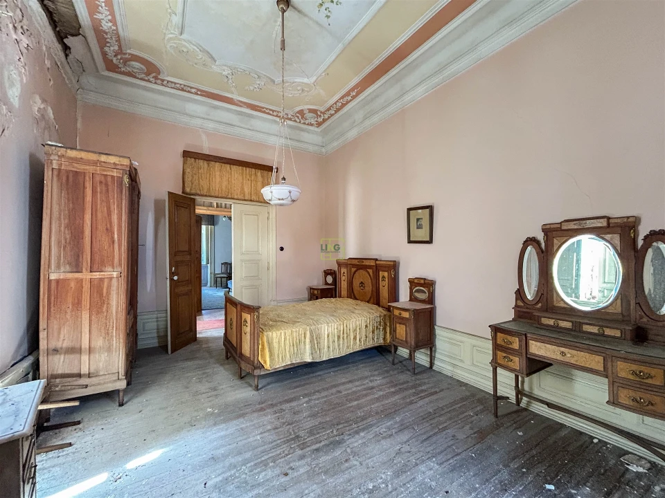 Moradia T9 para Venda em Tortosendo Foto 103