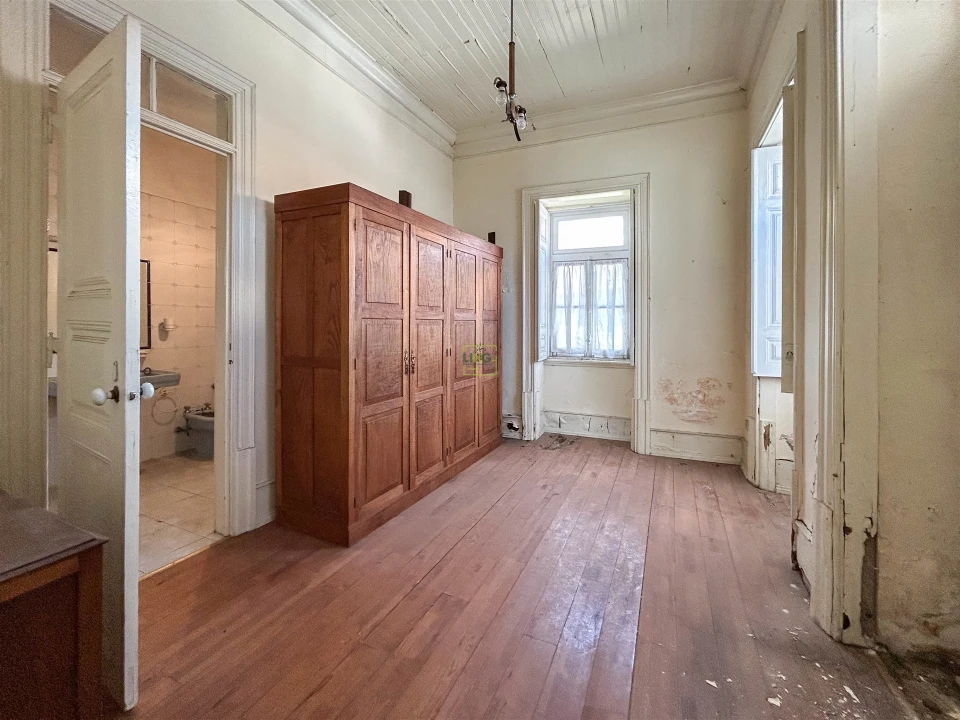 Moradia T9 para Venda em Tortosendo Foto 129