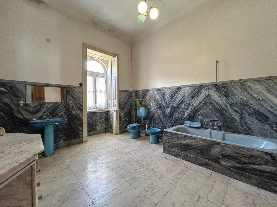 Moradia T9 para Venda em Tortosendo Foto 96