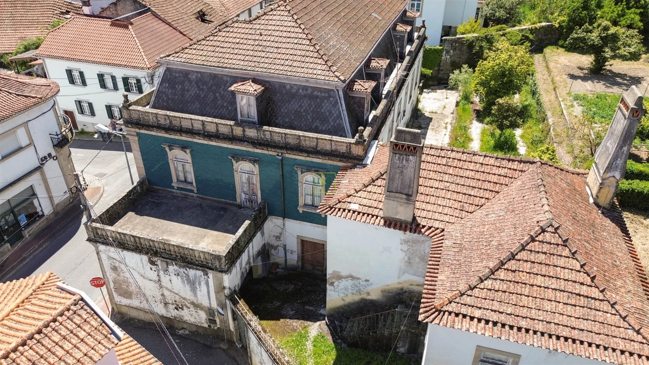 Moradia T9 para Venda em Tortosendo Foto 74