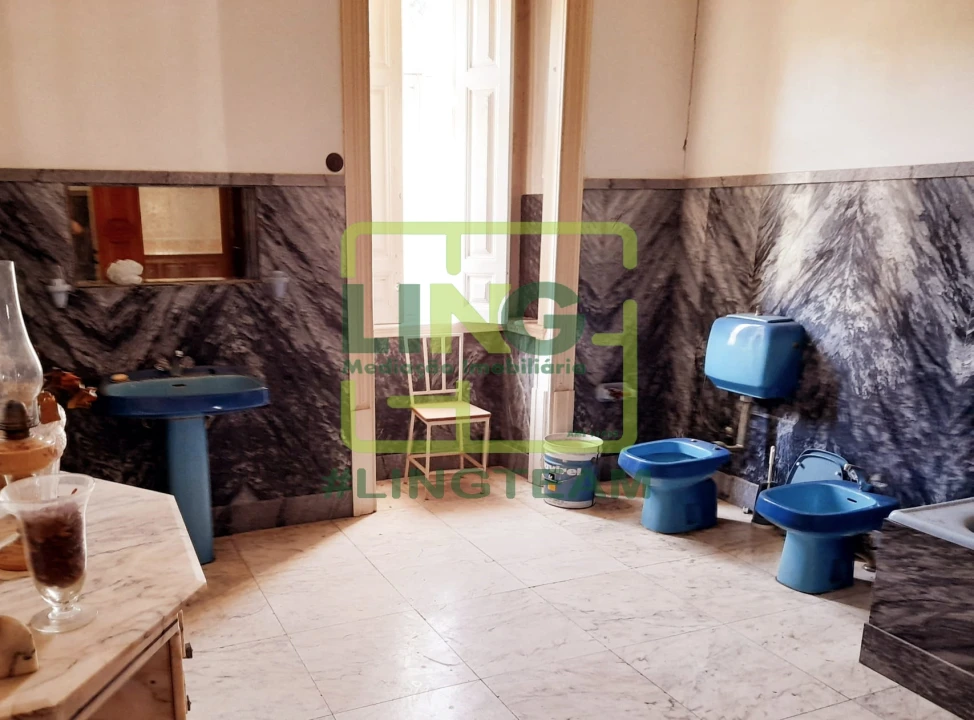 Moradia T9 para Venda em Tortosendo Foto 30