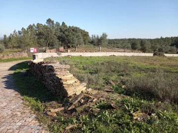 Terreno para Venda em Benquerenças